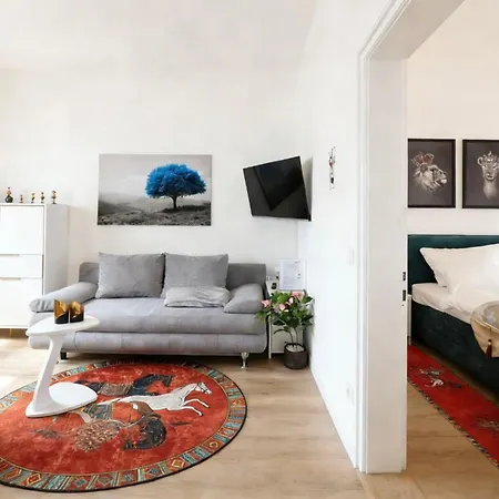 Room4You Altstadt - 2 Apartments - 1 Bis 8 Gaeste - Parkplatz Auf Anfrage * Paderborn