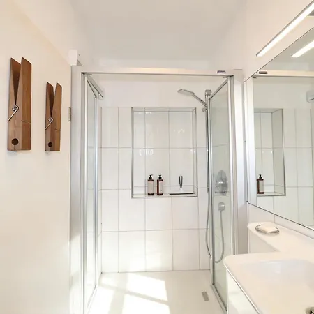 Room4You Altstadt - 2 Apartments - 1 Bis 8 Gaeste - Parkplatz Auf Anfrage