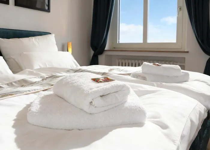 Lejlighed Room4You Altstadt - 2 Apartments - 1 Bis 8 Gaeste - Parkplatz Auf Anfrage Paderborn